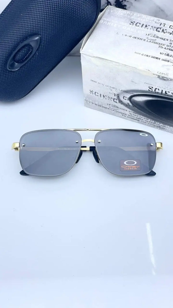 Oakley 8919 gold black