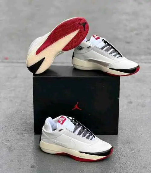 Nike Air Jordan 40 CHICAGO SAIL VARSITY