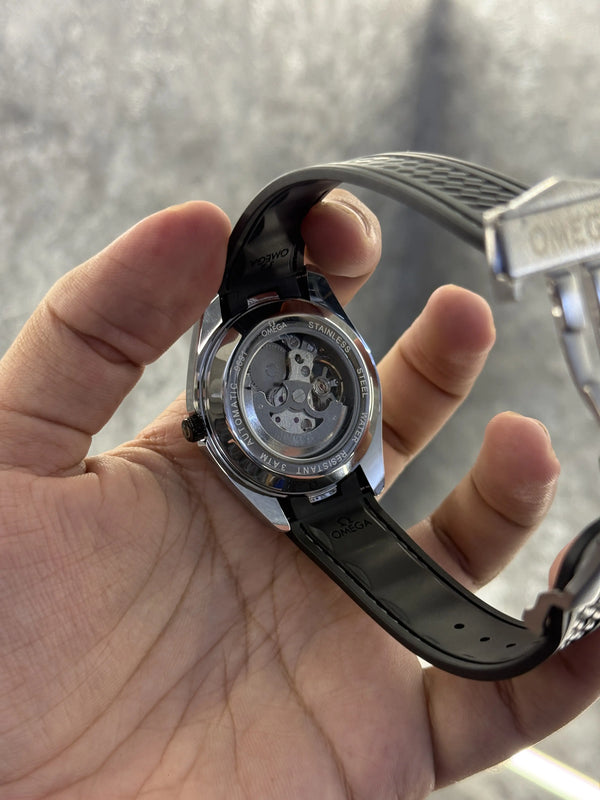 Omega Aqua Terra World Map black Automatic